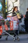 Uitdam/Amsterdam 17 januari 2015
Katja Schuurman rijdt met dochter Sammie van hun huis naar een landwinkel in Amsterdam waar ze samen boodschappen doen.