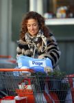 Uitdam/Amsterdam 17 januari 2015
Katja Schuurman rijdt met dochter Sammie van hun huis naar een landwinkel in Amsterdam waar ze samen boodschappen doen.