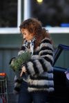 Uitdam/Amsterdam 17 januari 2015
Katja Schuurman rijdt met dochter Sammie van hun huis naar een landwinkel in Amsterdam waar ze samen boodschappen doen.