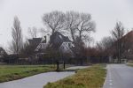 Uitdam - Zuiderwoude 29 januari 2015
De vader van Katja Schuurman haaltr zijn kleindochter Sammie op van school.