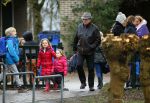 Uitdam - Zuiderwoude 29 januari 2015
De vader van Katja Schuurman haaltr zijn kleindochter Sammie op van school.