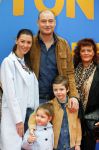 Amsterdam 8 februari 2015
Premiere Paddington in Pathe Arena met stemmencast Beau v Erven Dorens en Lange Frans.
Lange Frans met Ex danielle v Aalderen zij n kinderen en moeder en schoonmoeder