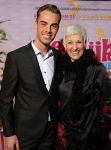 Breda 1 februari 2015
Premiere Heerlijk duurt het langst in het chasse theater.
Lucie de Lange met een kennis