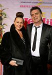 Breda 1 februari 2015
Premiere Heerlijk duurt het langst in het chasse theater.
Maya Vandenbroecke met vriend