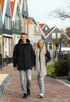 Volendam 8 februari 2015
Monique Smit zwanger met haar vriend Martijn in Volendam.