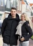 Volendam 8 februari 2015
Monique Smit zwanger met haar vriend Martijn in Volendam.
