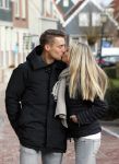 Volendam 8 februari 2015
Monique Smit zwanger met haar vriend Martijn in Volendam.