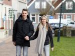 Volendam 8 februari 2015
Monique Smit zwanger met haar vriend Martijn in Volendam.