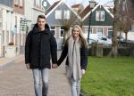 Volendam 8 februari 2015
Monique Smit zwanger met haar vriend Martijn in Volendam.