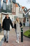 Volendam 8 februari 2015
Monique Smit zwanger met haar vriend Martijn in Volendam.