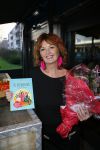 Amsterdam 4 februari 2015  
Boek presentatie van Patty Harpenau. Evert Santegoeds reikt het eerste boek uit.
Patty heeft het samen met Otto Haan gemaakt.