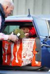 Uitdam/Amsterdam 17 januari 2015
Katja Schuurman rijdt met dochter Sammie van hun huis naar een landwinkel in Amsterdam waar ze samen boodschappen doen.