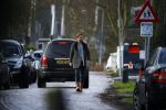 Zuiderwoude 9 februari 2015
Thijs Romer haalt dochter Sammie van school