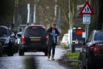 Zuiderwoude 9 februari 2015
Thijs Romer haalt dochter Sammie van school