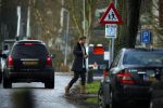 Zuiderwoude 9 februari 2015
Thijs Romer haalt dochter Sammie van school
