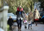 Zuiderwoude 9 februari 2015
Thijs Romer haalt dochter Sammie van school