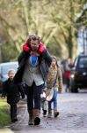 Zuiderwoude 9 februari 2015
Thijs Romer haalt dochter Sammie van school