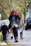 Zuiderwoude 9 februari 2015
Thijs Romer haalt dochter Sammie van school