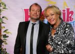 Breda 1 februari 2015
Premiere Heerlijk duurt het langst in het chasse theater.
Viola Holt met zoon