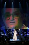 Amsterdam 2 februari 2015
Willeke Alberti viert haar 60 jarig artiesten jubileum in Carre en haar 70e verjaardag.
Willeke met zoon Johnny de Mol
