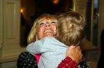 Amsterdam 28 januari 2015
Boekpresentatie Willeke Alberti in Carre.
Johnny de Mol reikt het eerste boek uit aan zijn moeder Willeke en Belinda Meuldijk die het boek geschreven heeft.
Ook zoon Kai  en zijn vrouw met zoon Finn zijn natuurlijk aanwezig