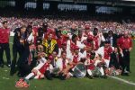 AJAX Landskampioen Seizoen 1995/1996
Met o.a. Patrick Kluivert, Clarence Seedorf,Edwin v d Sar, Winston Bogarde, Danny Blind, Frank de Boer, Ronald de Boer, Michael Reiziger, Edgar Davids, Kanu, Wamberto, Jari Litmanen