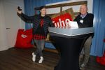 Amsterdam 28 januari 2016
Enzo Knol krijt van Youtube award vanwege zijn 1 miljoen abonnees.
Zijn hele familie incl Dee waren aanwezig.