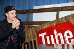 Amsterdam 28 januari 2016
Enzo Knol krijt van Youtube award vanwege zijn 1 miljoen abonnees.
Zijn hele familie incl Dee waren aanwezig.