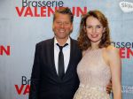 Amsterdam 25 januari 2016
Premiere Valentijn in Tuschinski met oa Georgina Verbaan Egbert Jan Weeber Roeland Fernhout Megan de Kruijf Maarten Heijmans Lies Visschedijk en Melody Klaver .
Erik v d Hoff met vriendin
