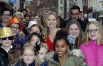 Amsterdam 31 jnuari 2016 Dag van het vergeten kind in Tuschinski met oa Johnny de Mol Wendy v Dijk Juvat Westendorp Saar Kiningsberger Jorgen Raymann Tanja Jess Ruud Feltkamp Francis Beukeveld en Dilan Yurdakul.
