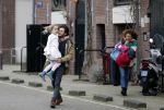 Amsterdam 6 februari 2016
Katja Schuurman en haar vriend Freek v Noortwijk hallen samen Sammie op bij haar vader Thijs Romer. Thijs woont net in een ander appartement.