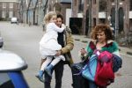 Amsterdam 6 februari 2016
Katja Schuurman en haar vriend Freek v Noortwijk hallen samen Sammie op bij haar vader Thijs Romer. Thijs woont net in een ander appartement.