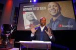 Hilversum 25 januari 2016
Humberto Tan wordt gekozen tot omroepman van het jaar in studio 21.