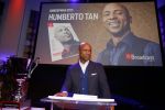 Hilversum 25 januari 2016
Humberto Tan wordt gekozen tot omroepman van het jaar in studio 21.