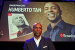 Hilversum 25 januari 2016
Humberto Tan wordt gekozen tot omroepman van het jaar in studio 21.