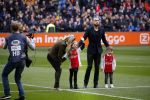 Amsterdam 7 februari 2016
Afscheid John Heitinga voor de wedstrijd AJAX-Feyenoord in de arena.
Zijn vrouw Charlotte Sophie en kinderen Jezebel en Lennox zijn ook aanwezig.