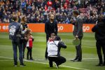 Amsterdam 7 februari 2016
Afscheid John Heitinga voor de wedstrijd AJAX-Feyenoord in de arena.
Zijn vrouw Charlotte Sophie en kinderen Jezebel en Lennox zijn ook aanwezig.
Edwin v d Sar