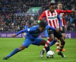 Eindhoven, 24 Januari 2016
Kompetitiewedstrijd PSV-FC Twente, eindstand 4-2
Eindhoven, 24 Januari 2016
Kompetitiewedstrijd PSV-FC Twente, eindstand 4-2
Joshua Brenet in duel met Tapia