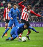 Eindhoven, 24 Januari 2016
Kompetitiewedstrijd PSV-FC Twente, eindstand 4-2
Eindhoven, 24 Januari 2016
Kompetitiewedstrijd PSV-FC Twente, eindstand 4-2
Joshua Brenet in duel met Tapia