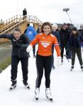 Biddinghuizen 31 januari 2016
Training voor de hollandse 100 op de schaatsbaan van Biddinghuizen. Aanwezig oa Prins Bernhard jr met kinderen Prinses Marilene Prins Maurits en Prinses Anna Prins Pieter Christiaan Prinses Emma Prinses Margriet Leontien Zijlaard v Moorsel met man Michael Zijlaard en dochter Indy Rosanna Kluivert met Patrick Nino Demy Shane en Justin Kluivert.