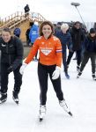 Biddinghuizen 31 januari 2016
Training voor de hollandse 100 op de schaatsbaan van Biddinghuizen. Aanwezig oa Prins Bernhard jr met kinderen Prinses Marilene Prins Maurits en Prinses Anna Prins Pieter Christiaan Prinses Emma Prinses Margriet Leontien Zijlaard v Moorsel met man Michael Zijlaard en dochter Indy Rosanna Kluivert met Patrick Nino Demy Shane en Justin Kluivert.