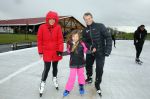 Biddinghuizen 31 januari 2016
Training voor de hollandse 100 op de schaatsbaan van Biddinghuizen. Aanwezig oa Prins Bernhard jr met kinderen Prinses Marilene Prins Maurits en Prinses Anna Prins Pieter Christiaan Prinses Emma Prinses Margriet Leontien Zijlaard v Moorsel met man Michael Zijlaard en dochter Indy Rosanna Kluivert met Patrick Nino Demy Shane en Justin Kluivert.