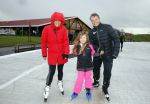 Biddinghuizen 31 januari 2016
Training voor de hollandse 100 op de schaatsbaan van Biddinghuizen. Aanwezig oa Prins Bernhard jr met kinderen Prinses Marilene Prins Maurits en Prinses Anna Prins Pieter Christiaan Prinses Emma Prinses Margriet Leontien Zijlaard v Moorsel met man Michael Zijlaard en dochter Indy Rosanna Kluivert met Patrick Nino Demy Shane en Justin Kluivert.