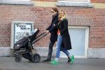 Amsterdam 23 januari 2016 
Lieke v Lexmond met vriend Bas v Veggel en zoontje aan het wandelen in Amsterdam zuid.