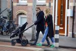Amsterdam 23 januari 2016 
Lieke v Lexmond met vriend Bas v Veggel en zoontje aan het wandelen in Amsterdam zuid.