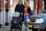 Amsterdam 23 januari 2016 
Lieke v Lexmond met vriend Bas v Veggel en zoontje aan het wandelen in Amsterdam zuid.