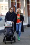 Amsterdam 23 januari 2016 
Lieke v Lexmond met vriend Bas v Veggel en zoontje aan het wandelen in Amsterdam zuid.