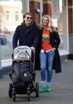 Amsterdam 23 januari 2016 
Lieke v Lexmond met vriend Bas v Veggel en zoontje aan het wandelen in Amsterdam zuid.