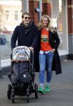 Amsterdam 23 januari 2016 
Lieke v Lexmond met vriend Bas v Veggel en zoontje aan het wandelen in Amsterdam zuid.
