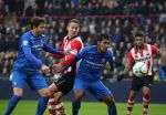 Eindhoven, 24 Januari 2016
Kompetitiewedstrijd PSV-FC Twente, eindstand 4-2
Luuk de Jong in duel met Renato Tapia